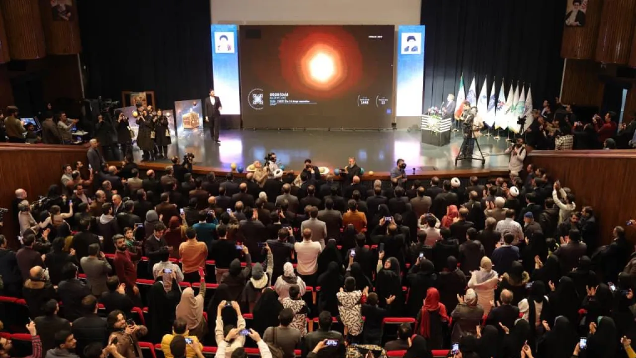 Crorwd in launching 3 sallite ceremony